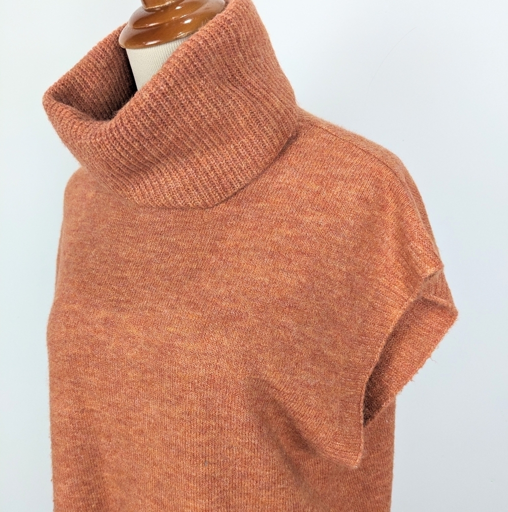 George Turtleneck Sleeveless Sweater Size Small Rust Orange - Picture 2 of 8